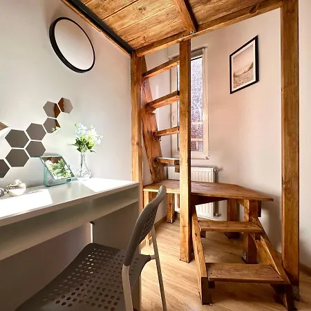 Mmrent Valley Homestay